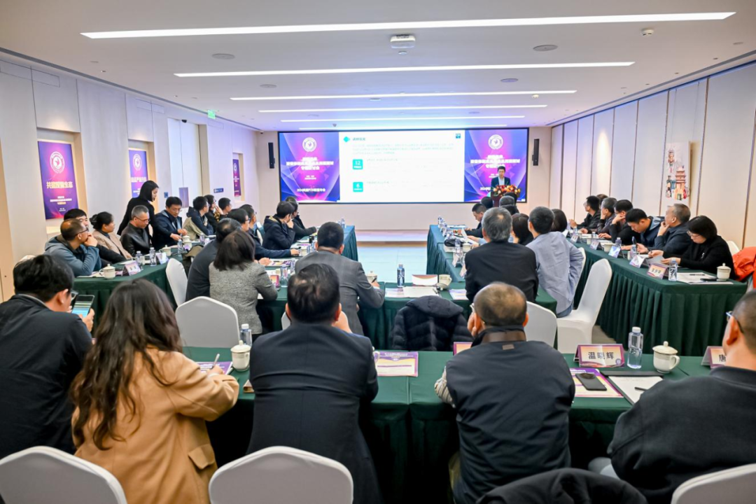 前瞻·啟迪 “出版行業(yè)按需印刷應(yīng)用前景及問(wèn)題探討專題研討會(huì)”成功舉辦(圖1)