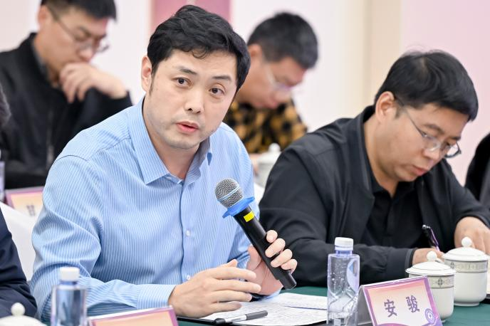 前瞻·啟迪 “出版行業(yè)按需印刷應(yīng)用前景及問(wèn)題探討專題研討會(huì)”成功舉辦(圖12)